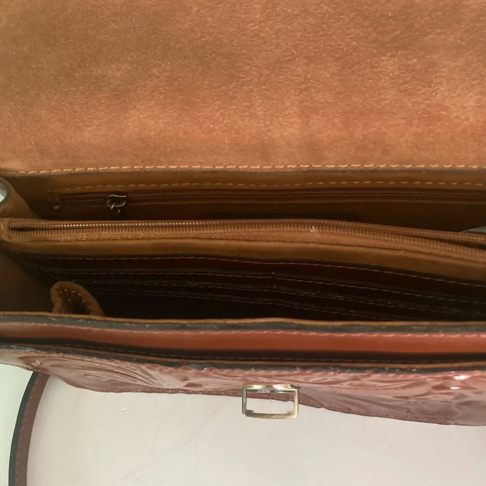 Patricia Nash Lanza Brown Embossed Leather Shoulder Bag with multi compartments. - Picture 4 of 6